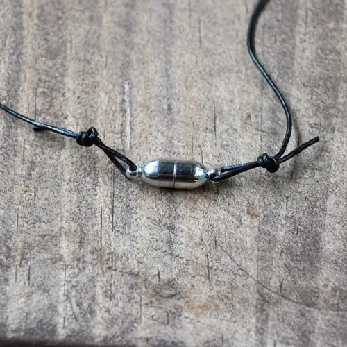 Magnetic clasp