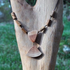 Forest Oak wooden slice necklace by Treetop Trove