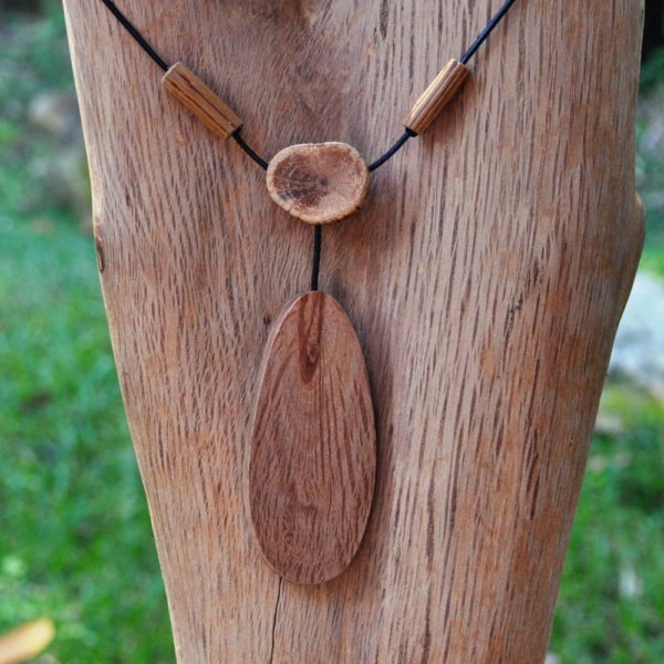 Forest Oak necklace with pendant